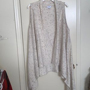 Old Navy oatmeal sleeveless sweater vest